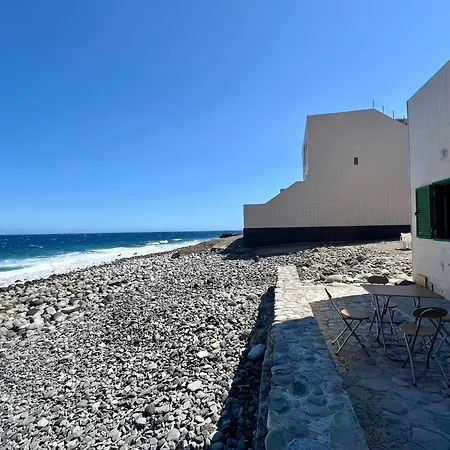 Apartment Cozy Front Of The Sea