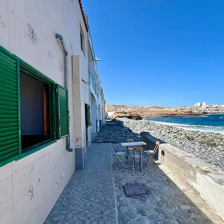 Apartment Cozy Front Of The Sea La Mareta